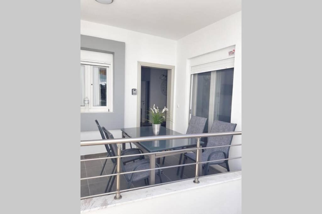 Polychrono New 2 Bedroom Apt. Just By The Sea! מראה חיצוני תמונה